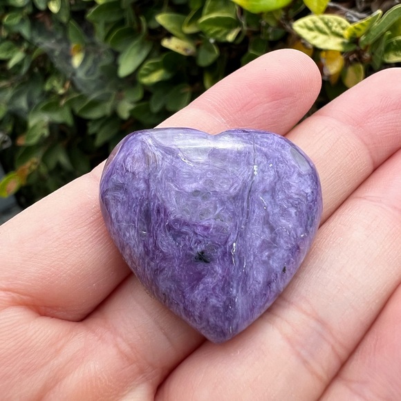 Charoite Heart With Quartz - Picture 4 of 4
